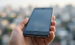 Жители РФ отказываются от айфонов.webp