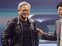 Дженсен Хуанг едет в Японию на праздновании 30-летия Sega.jpg